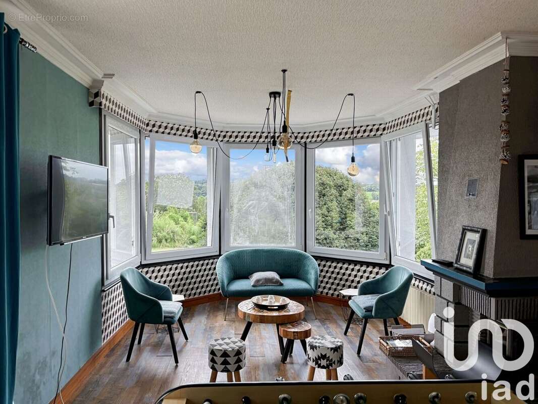 Maison 800 m² à Saint-Hernin  - photo 3