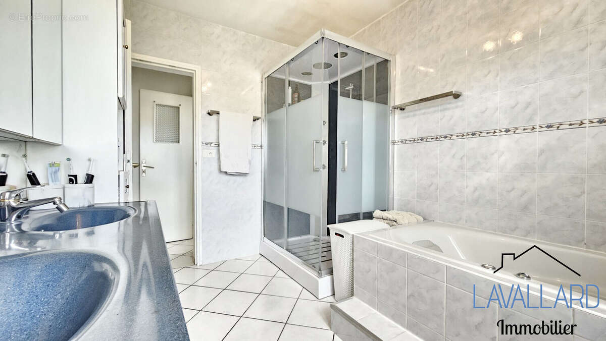 Maison à NAOURS