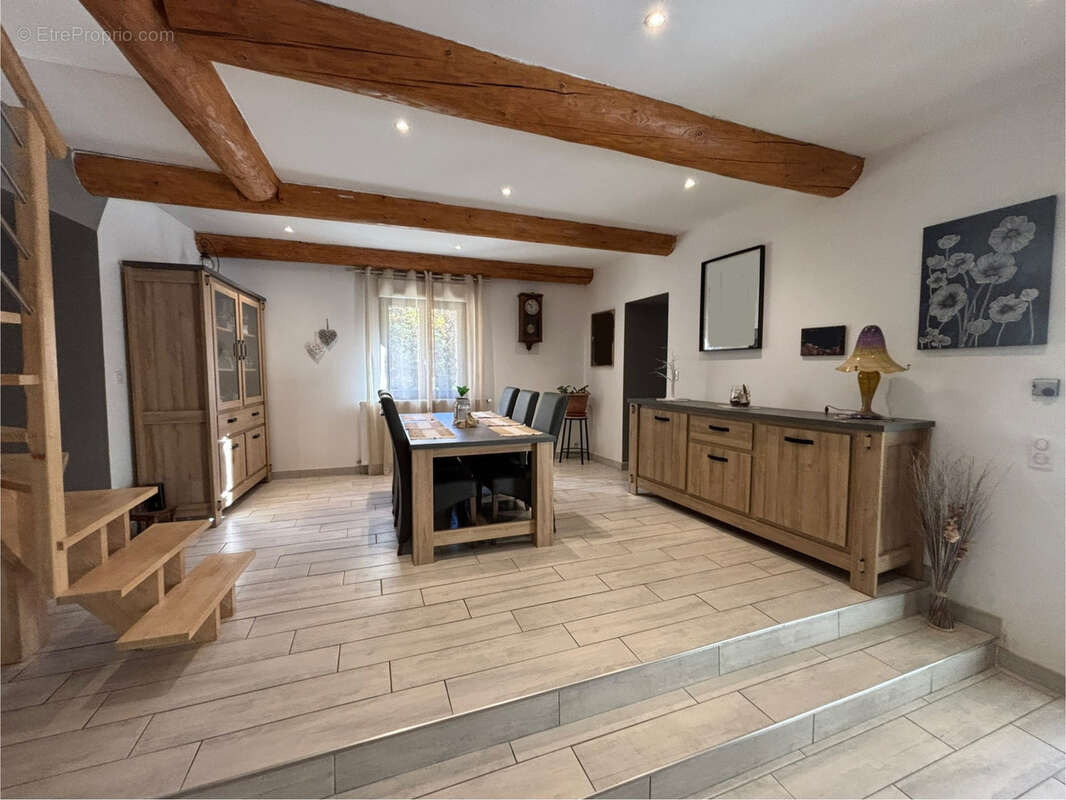 Maison à SAINT-ROMAN-DE-CODIERES