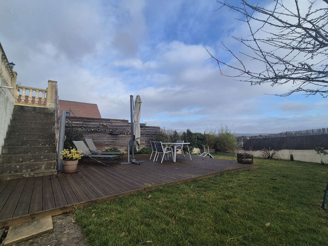 Maison à BOUAFLE