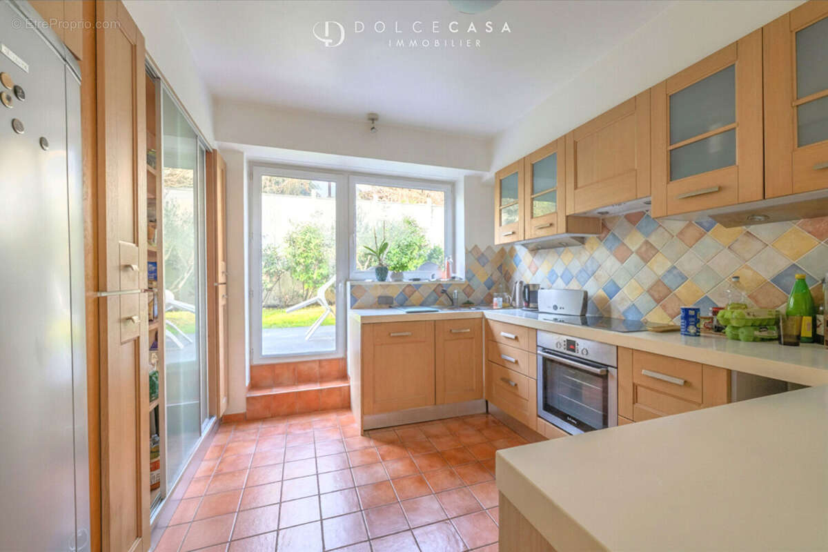 Maison à LE PERREUX-SUR-MARNE