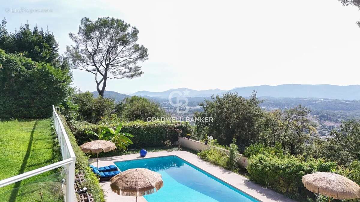 Maison à MOUGINS