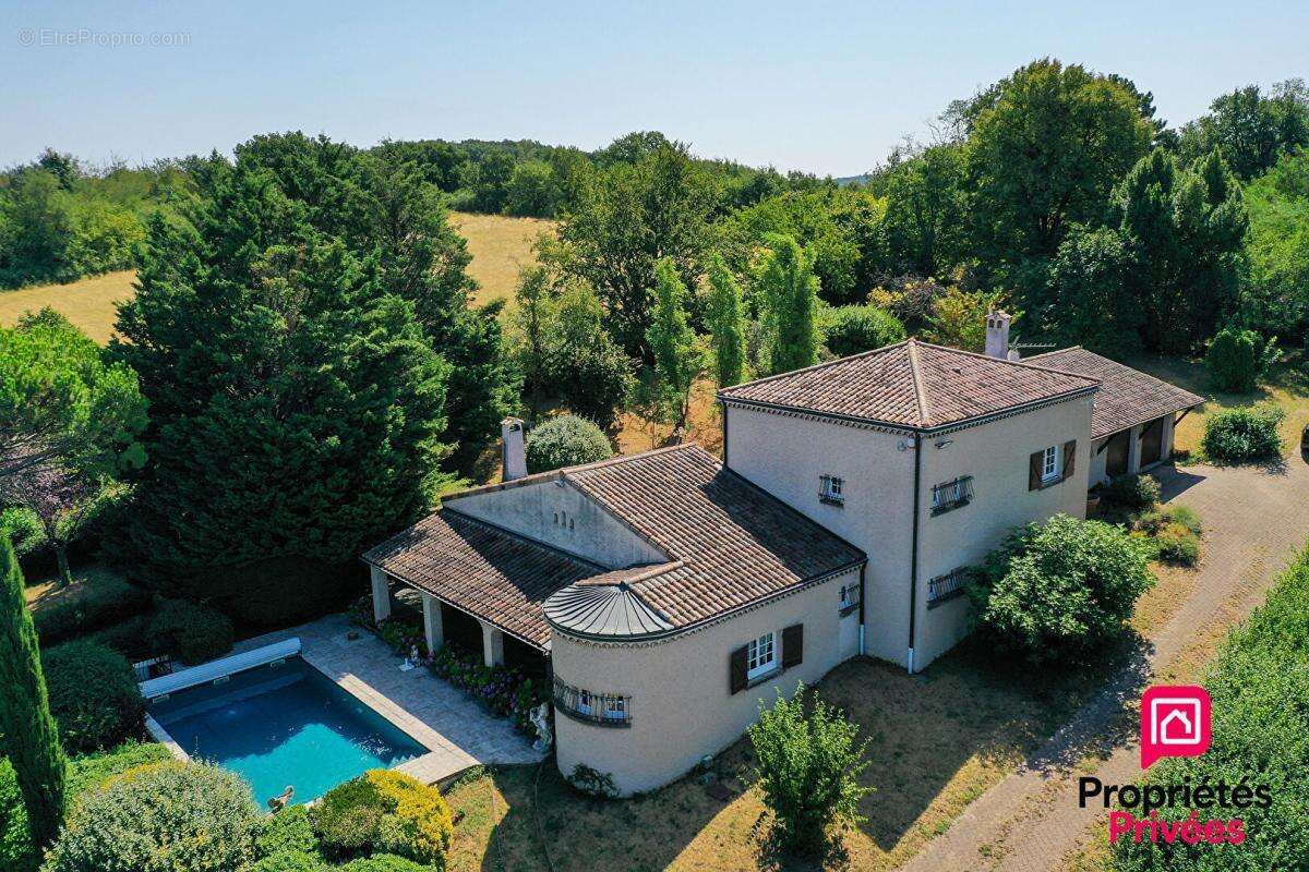 Ternay- propriete de caractere avec piscine - terrain 4 297 m² - photo 2