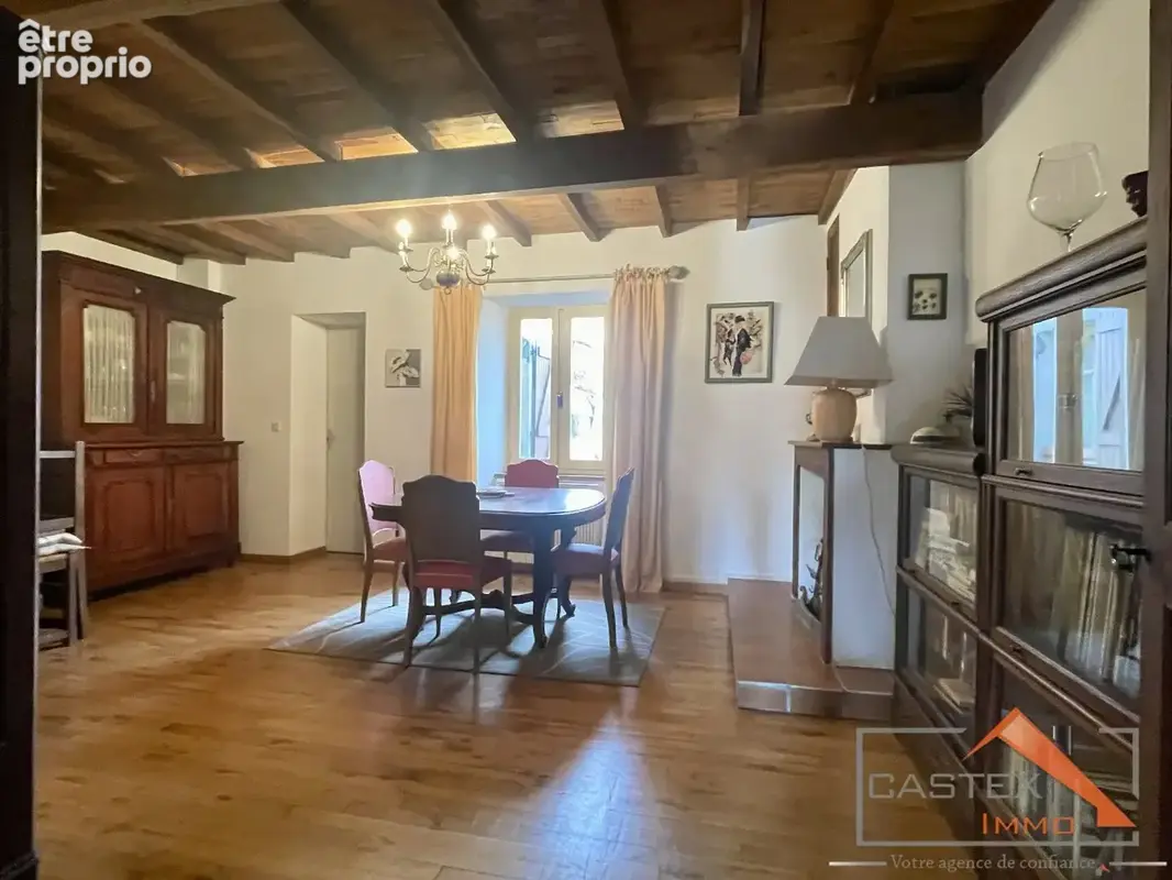 Deux Maisons de Charme avec Cour et Terrain, Idéal Gîte ou Famille ! - photo 8