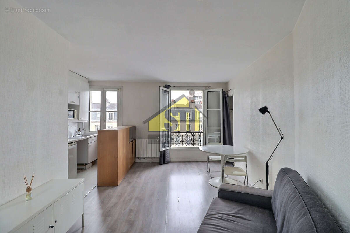 Appartement à PARIS-14E