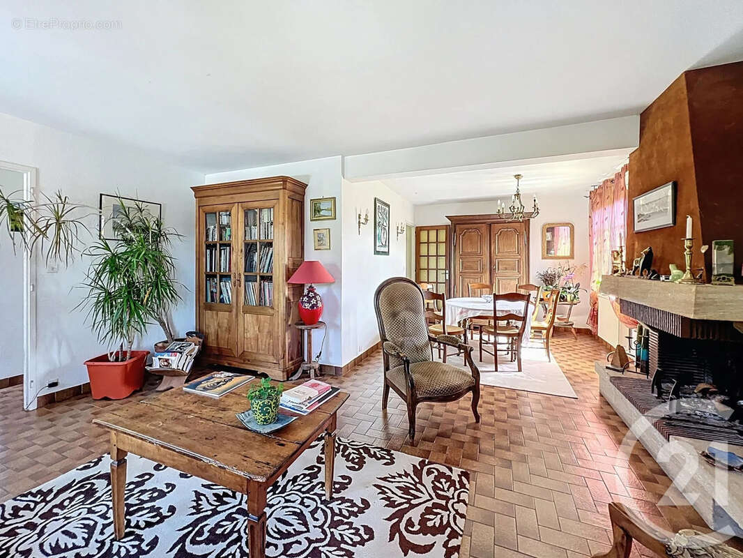 Maison à HAUTEVILLE-LES-DIJON