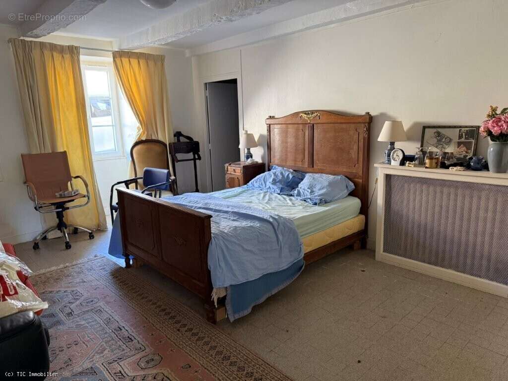 À Deux Pas De Nanteuil-En-Vallée, Superbe Longère En Pierre De 1836 Pleine De Charme - photo 25