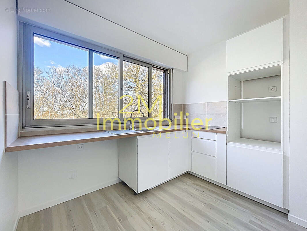 Appartement à VAUX-LE-PENIL
