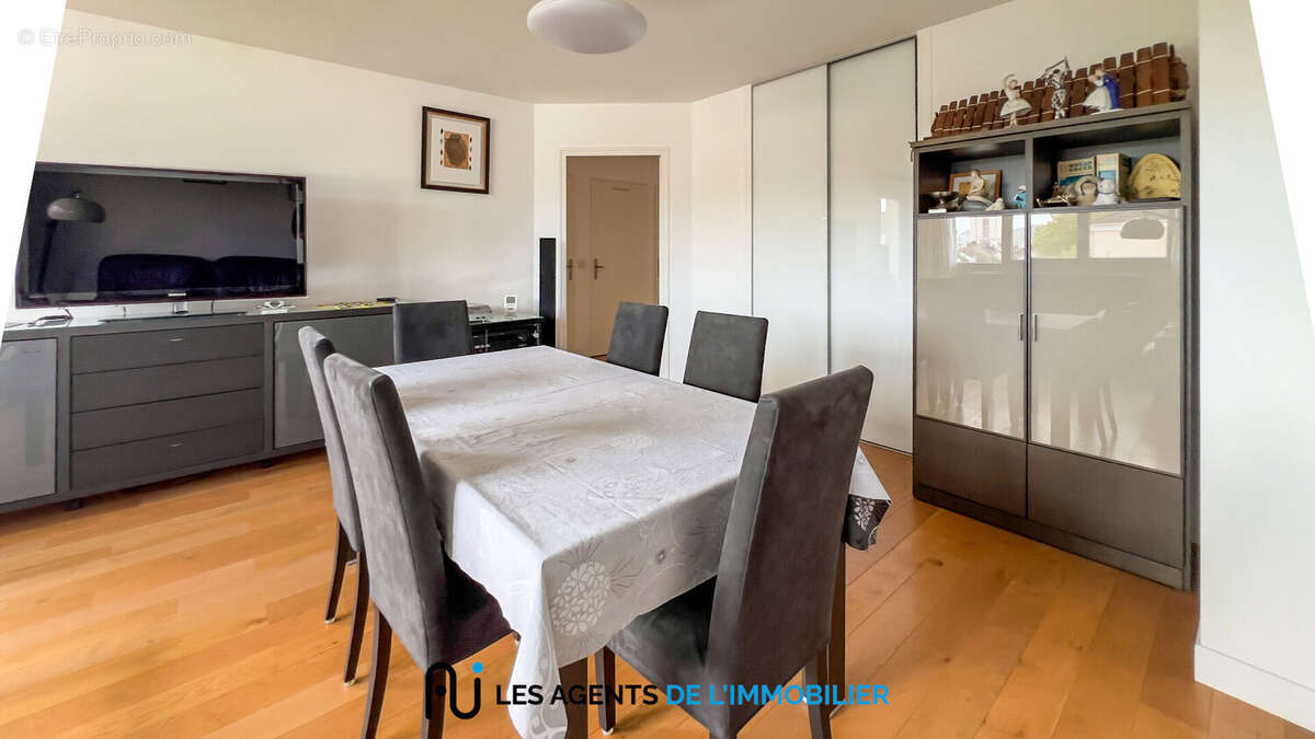 Appartement à NANTERRE