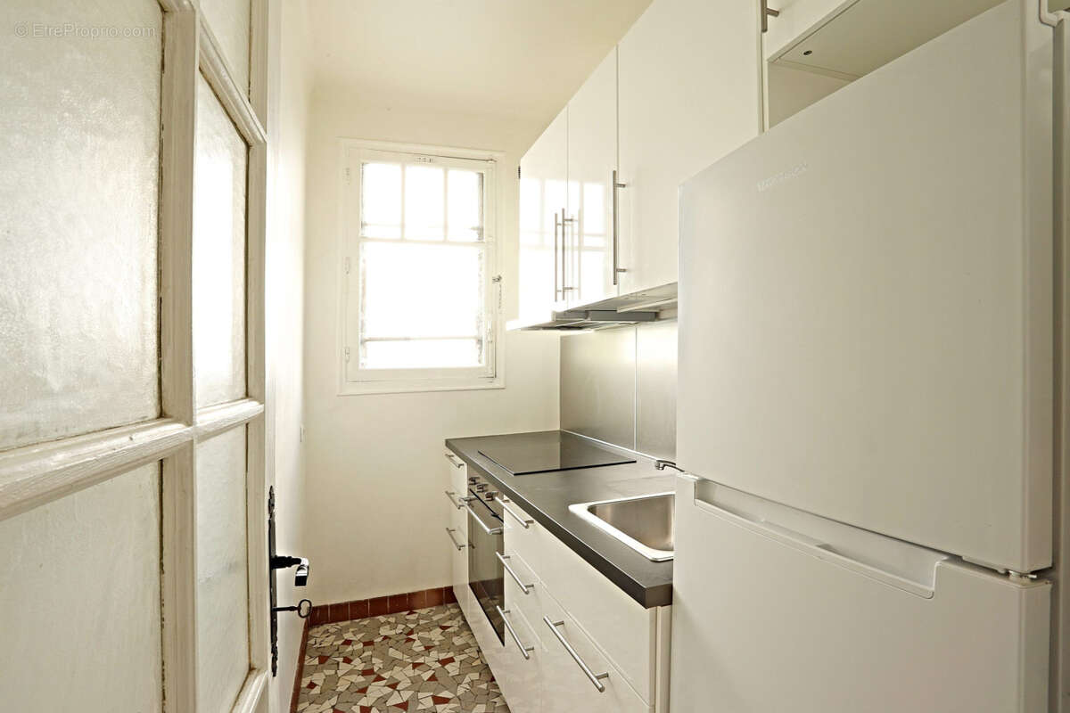 Appartement à PARIS-14E