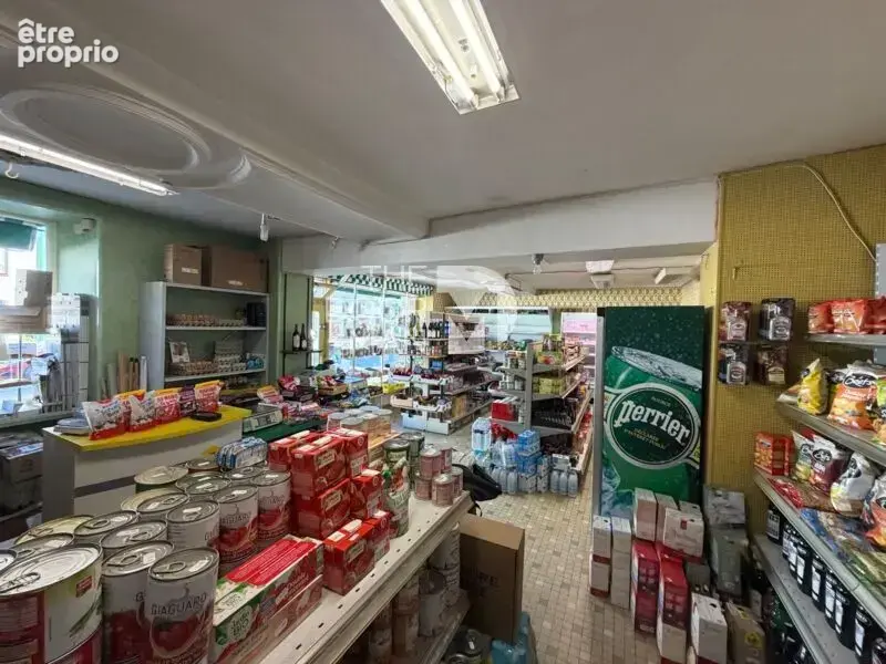 Immeuble 53240 - photo 2