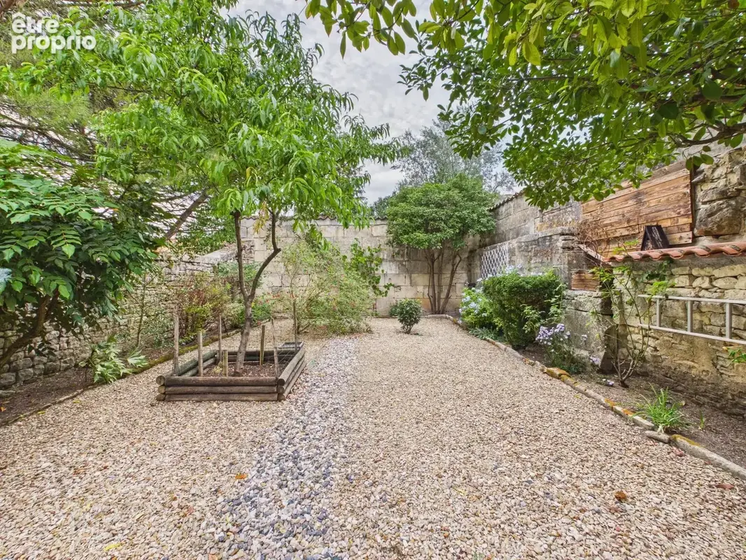 Grande maison de ville avec jardin, terrasse et double garage - photo 2