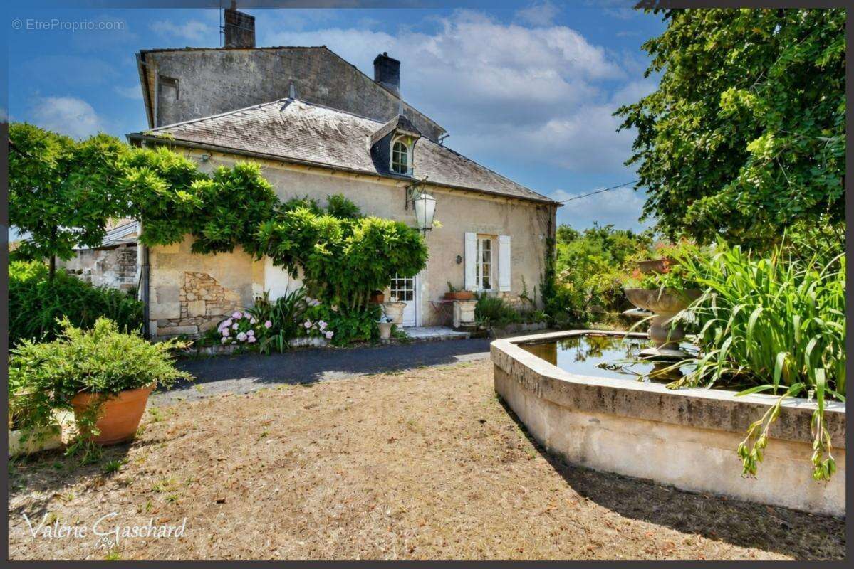 St Antoine sur l'isle  ( Gironde) - Maison en Pierre 250 m² + dépendance et piscine - photo 4