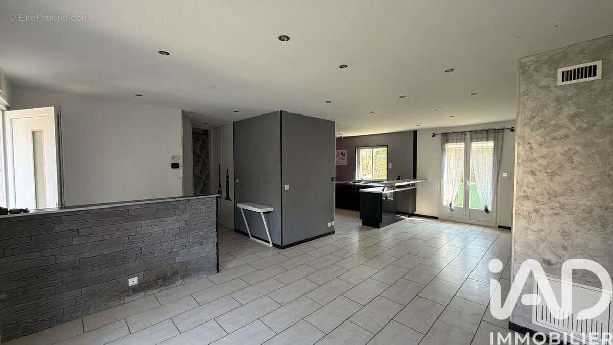 Photo 3 - Maison à EURVILLE-BIENVILLE