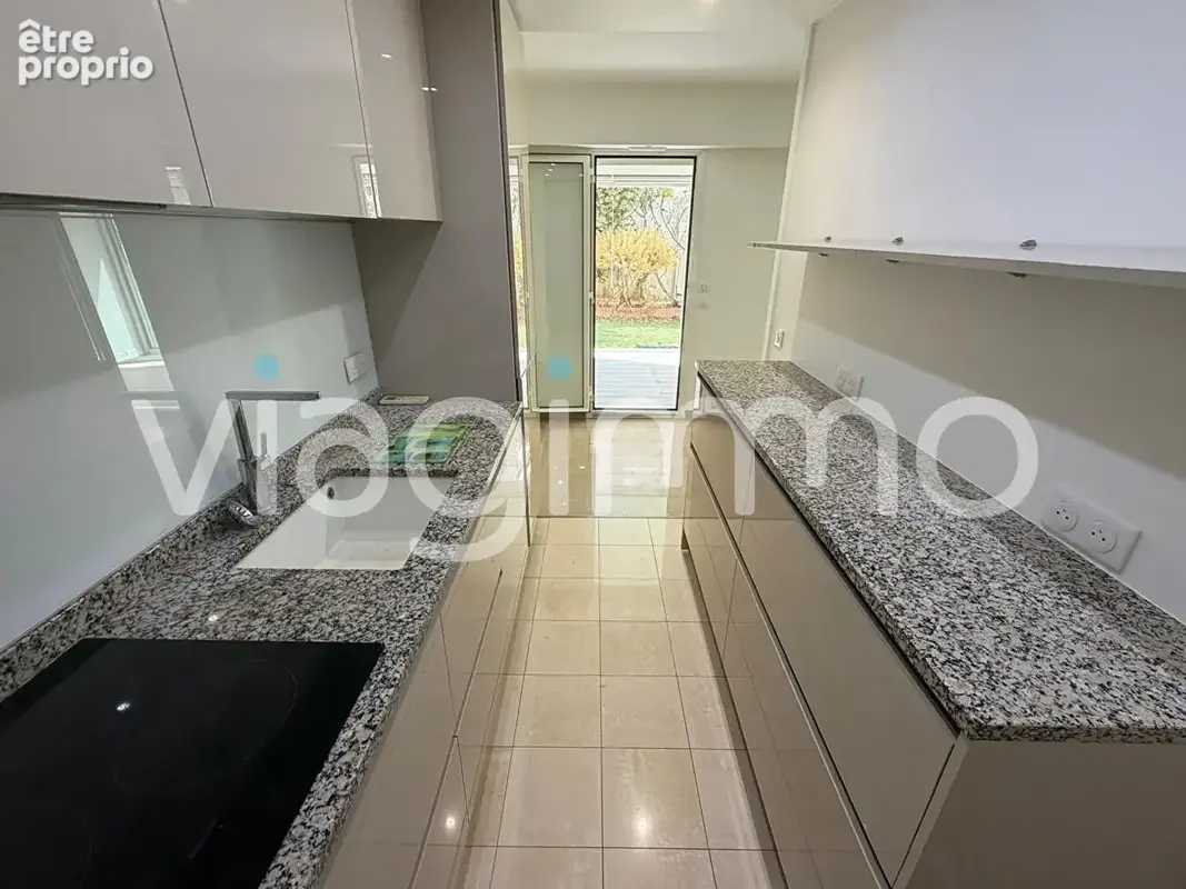 Appartement 2 pièces, Cannes basse Californie en rez-de-jardin avec véranda - photo 7