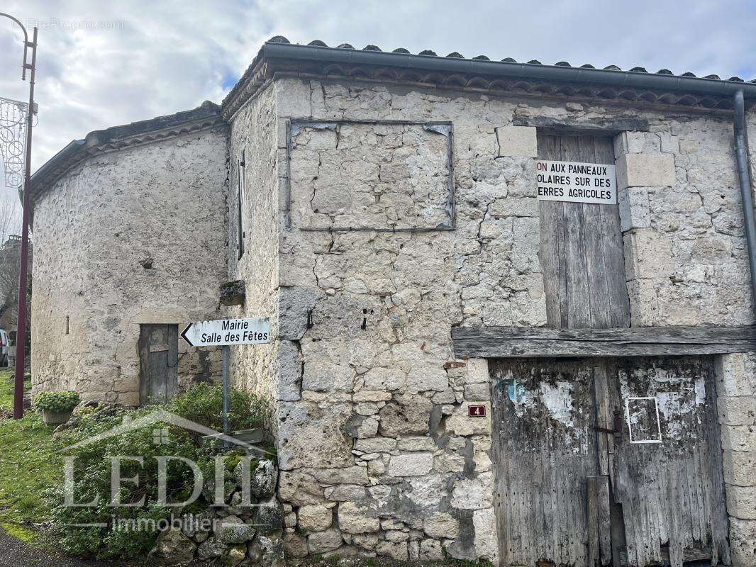 Maison à LACOUR
