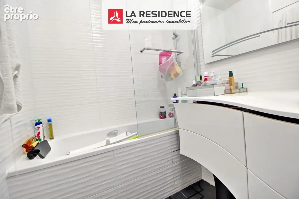 Appartement 4 pièces 93 m² à vendre à Fontenay-Le-Fleury (78330) - photo 7