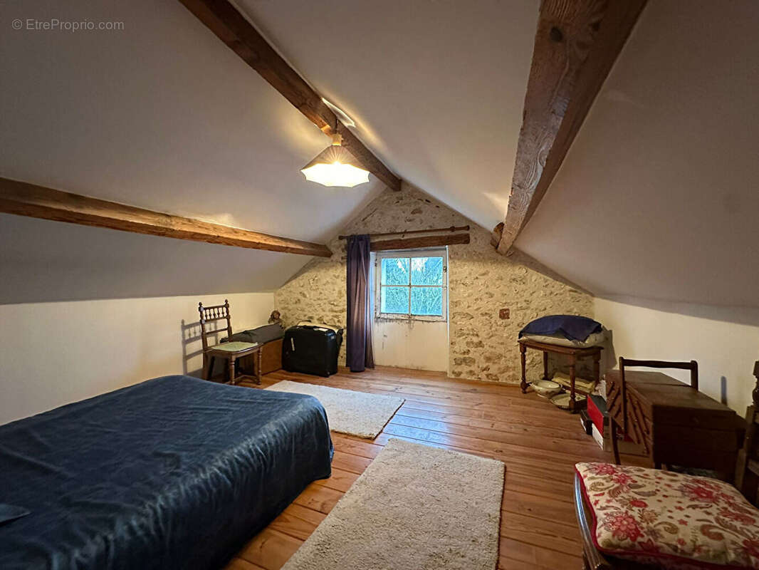 Maison plein centre ville de Provins avec terrain  - 87m² - photo 8