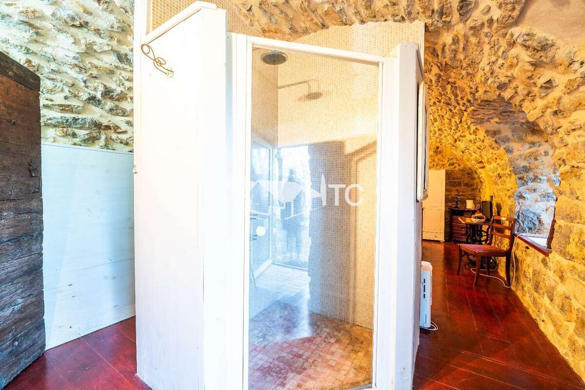 Maison à SAINT-PAUL-LE-JEUNE