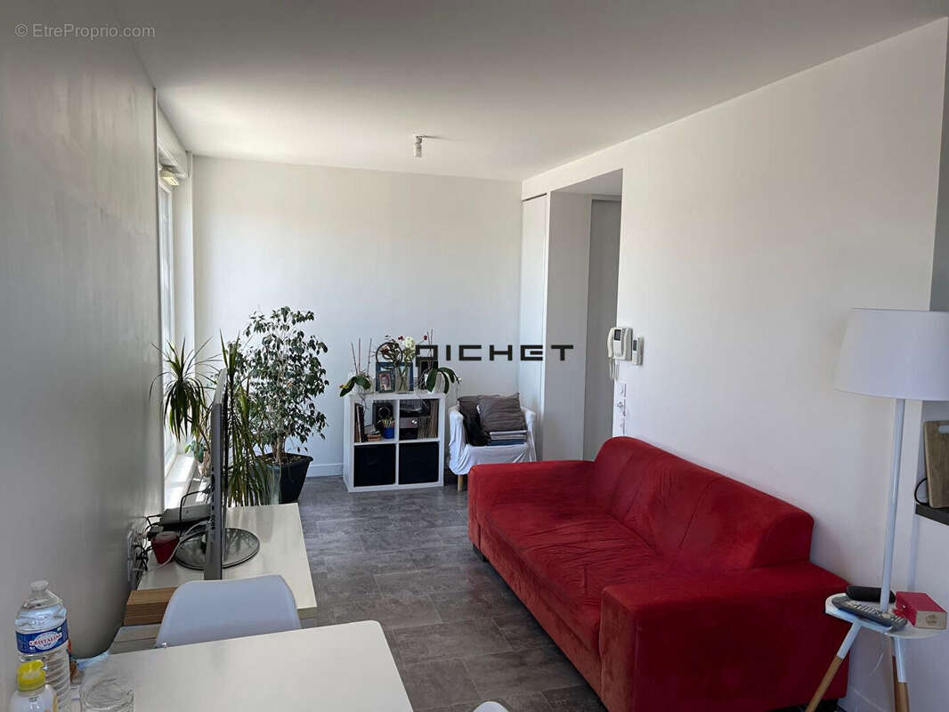 PERIGNY LA ROCHELLE Appartement Perigny 2 pièce(s) 50 m2 avec grande terrasse de 42 m² et parking en sous-sol - photo 2