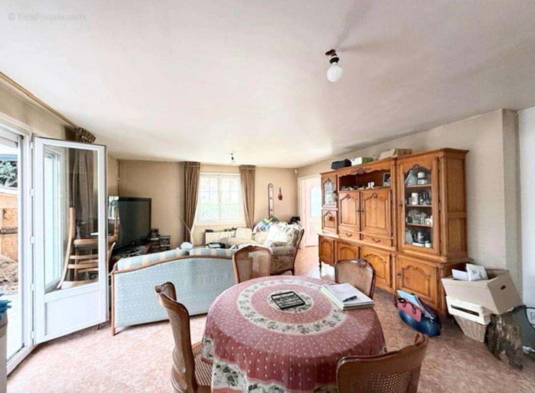 Maison à AUBERGENVILLE