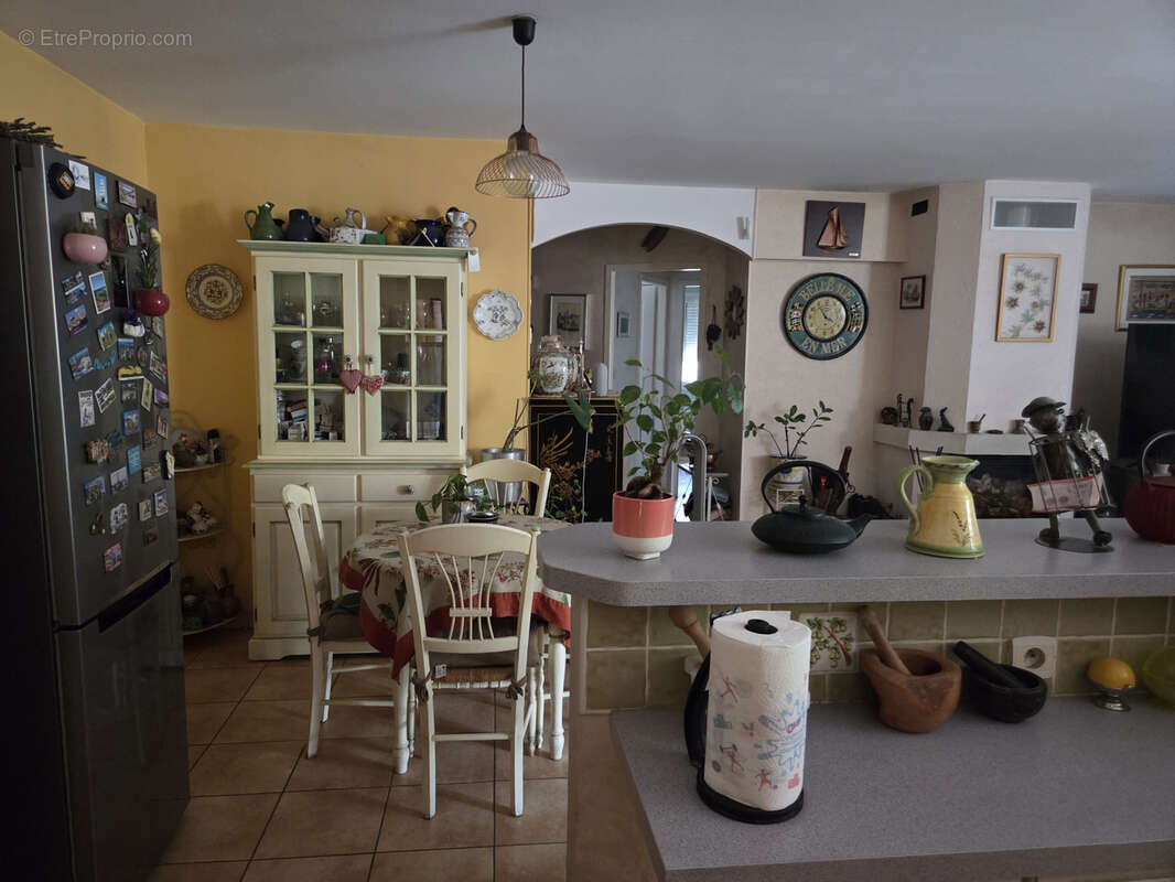 Drme Provencale Villa plein pied,3 chambres, garage, piscine couverte ,source 7000 m2, campagne. - photo 15