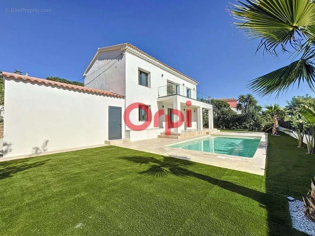 Maison à LES ISSAMBRES