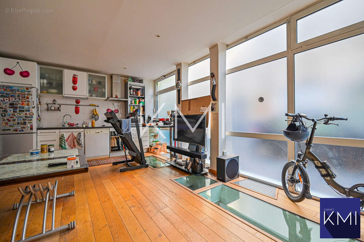 Appartement à PARIS-11E