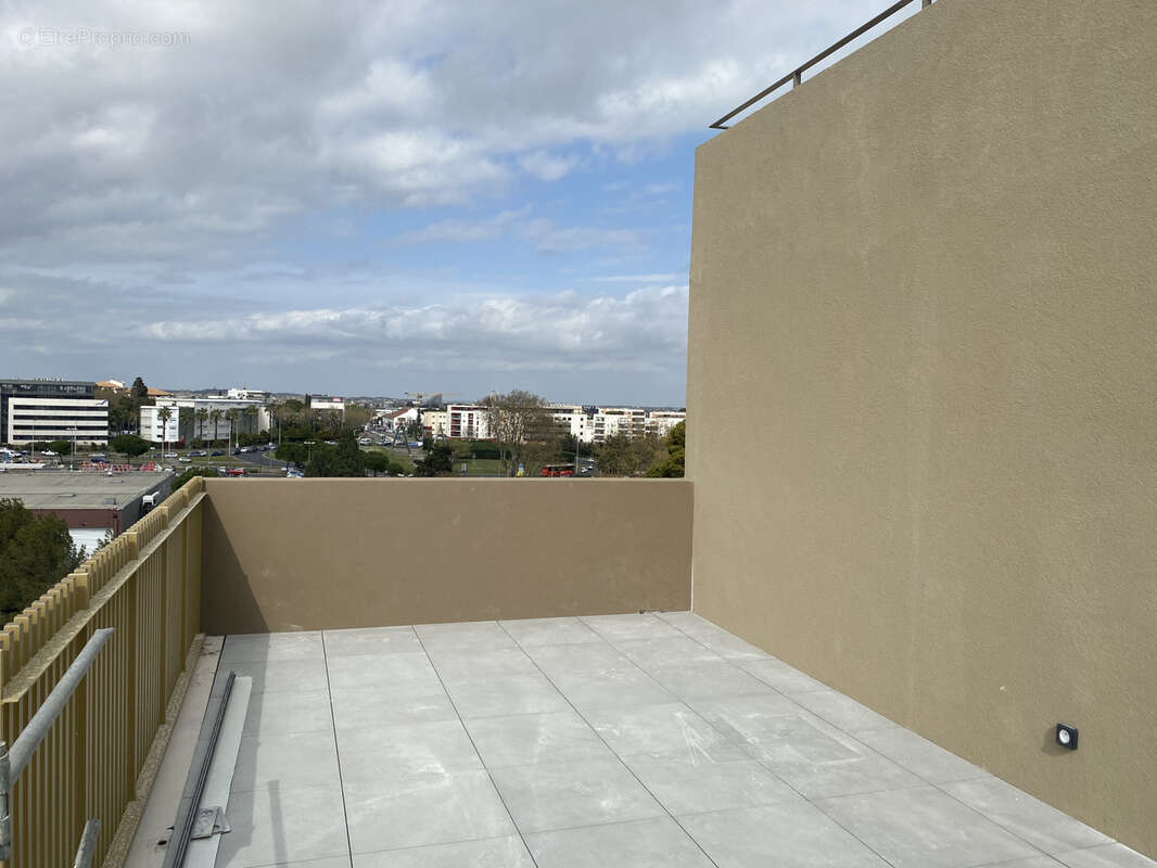 Appartement moderne avec double parking et terrasse en étage élevé - photo 9