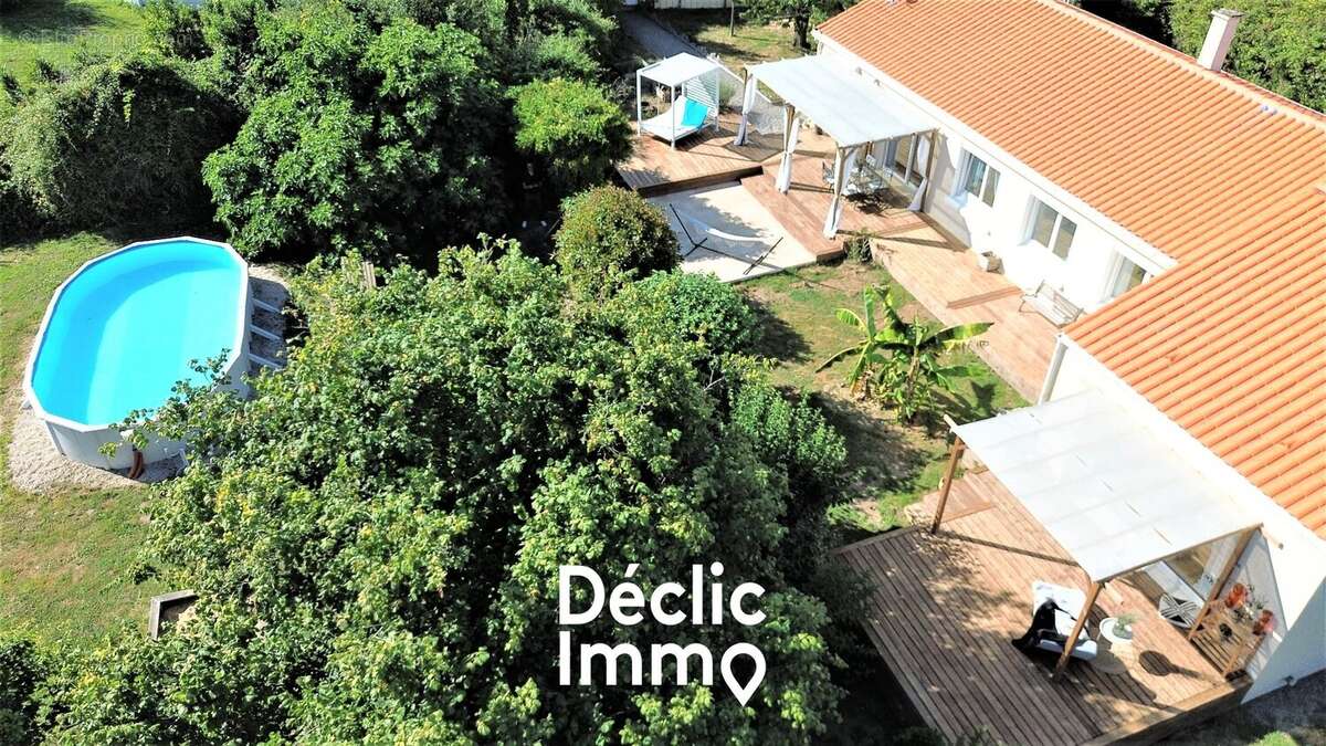 Maison à SAINT-CHRISTOPHE-DU-LIGNERON