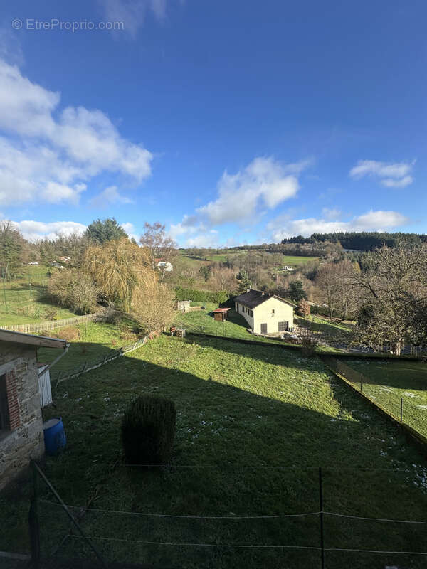 Maison à SAINT-REMY-SUR-DUROLLE