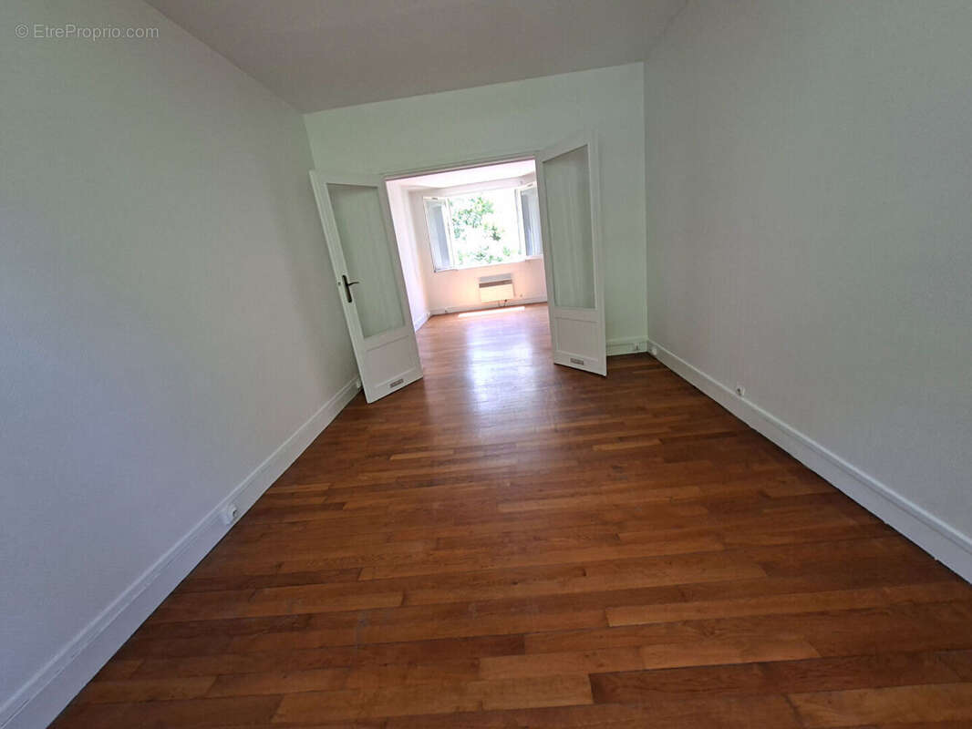 Appartement à ISSY-LES-MOULINEAUX