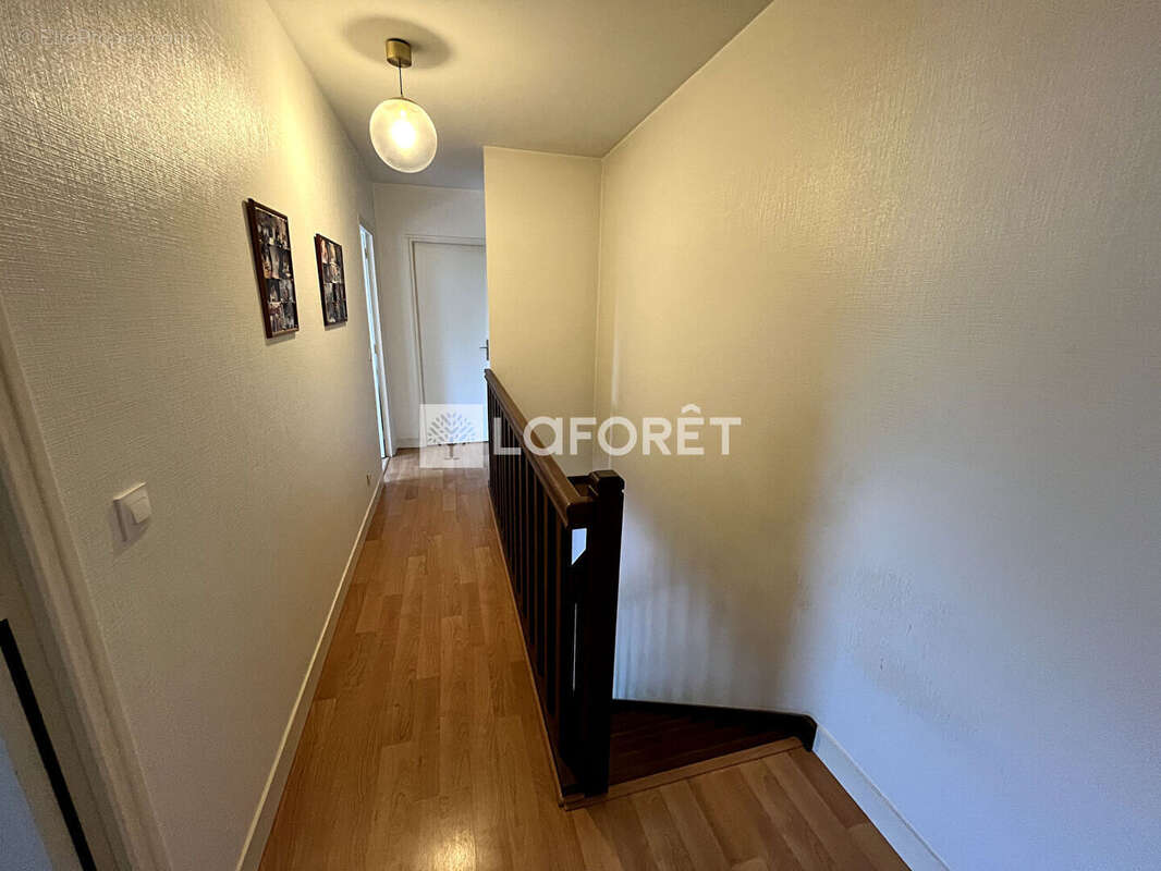 Appartement Meulan-en-yvelines 4 pièce(s) 99.83 m2 - photo 10
