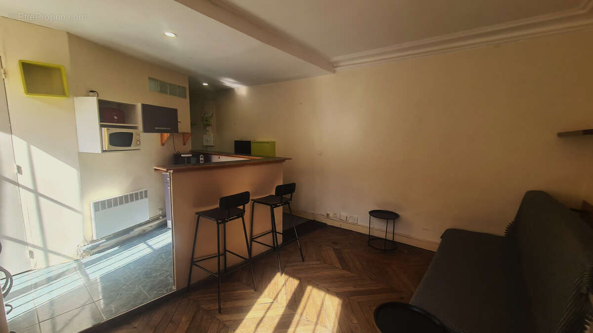 Appartement à PARIS-11E