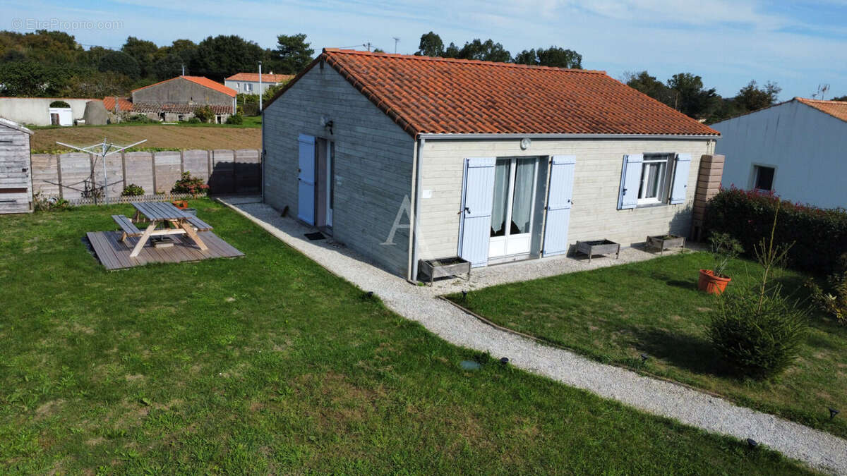 Maison à SAINT-HILAIRE-LA-FORET