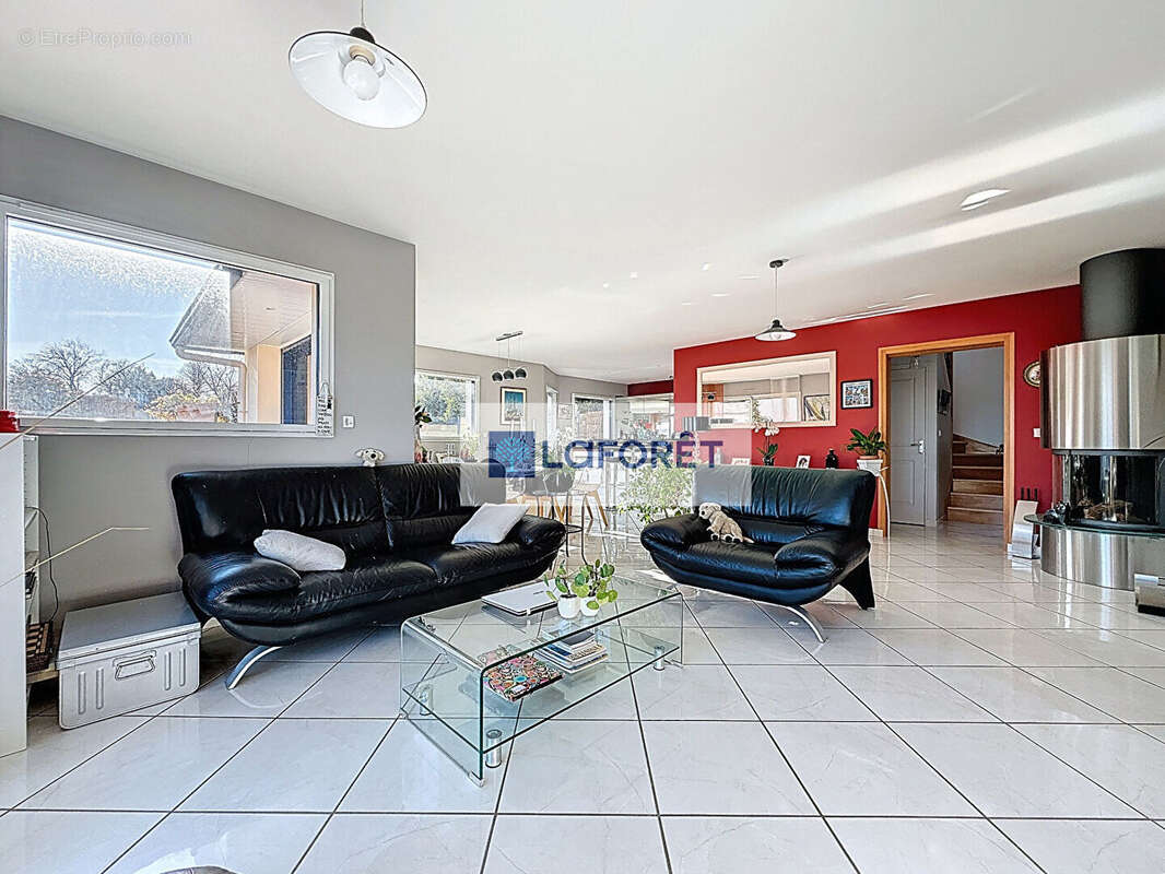 Maison à LE RELECQ-KERHUON