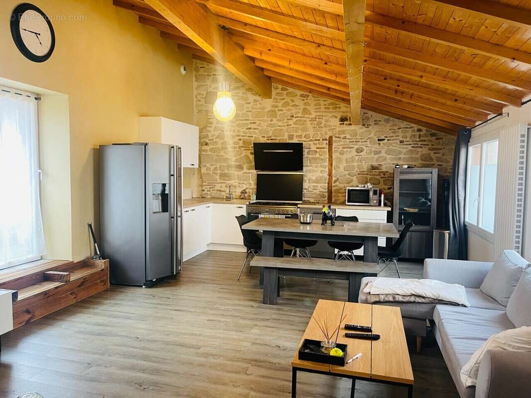 Maison à SAINT-DONAT-SUR-L'HERBASSE