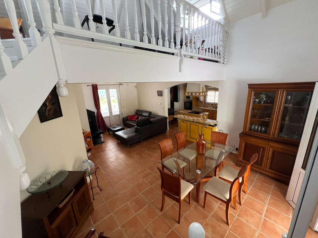 Belle villa F4-F5 à vendre à Saint-Claude avec belle vue montagne en EXCLUSIVITÉ - photo 14