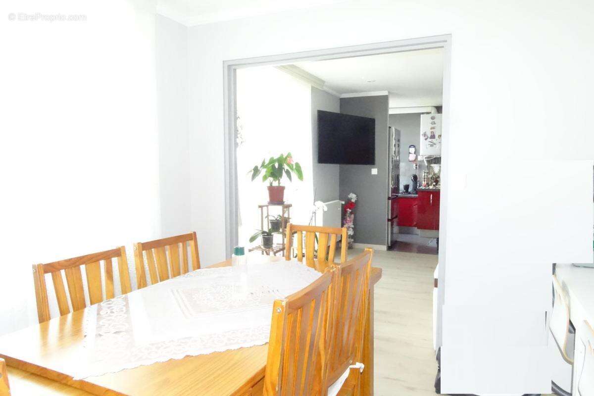 Appartement à FOUGERES