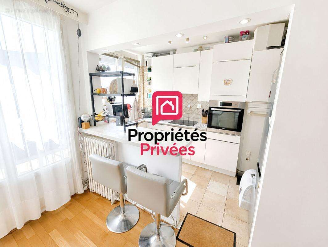 Appartement à PARIS-15E