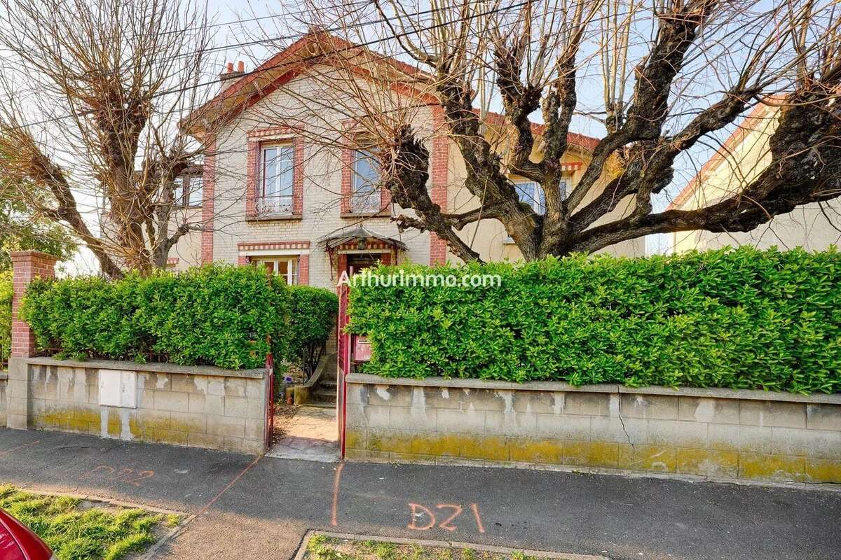 Maison à SUCY-EN-BRIE