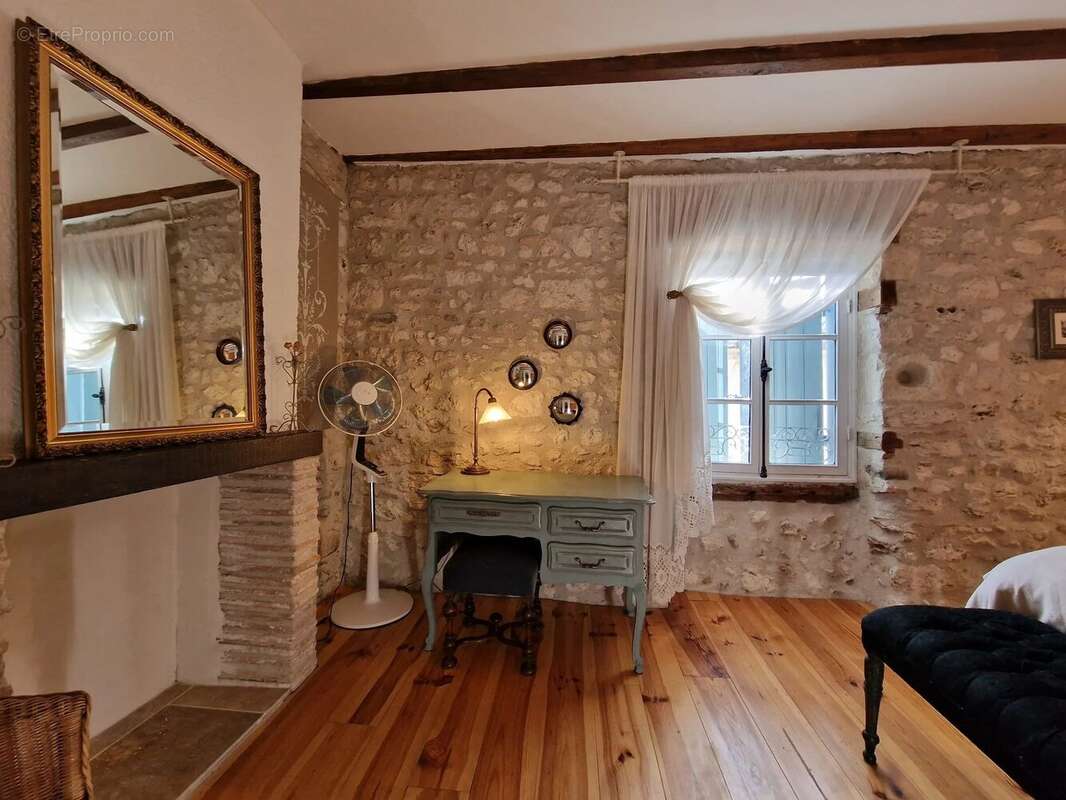 Maison à EYMET