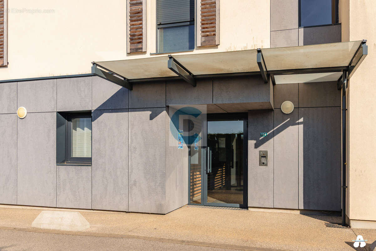 Appartement à ARTHAZ-PONT-NOTRE-DAME