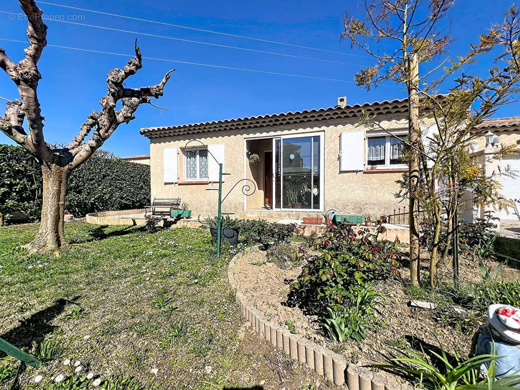 Maison à MEYREUIL
