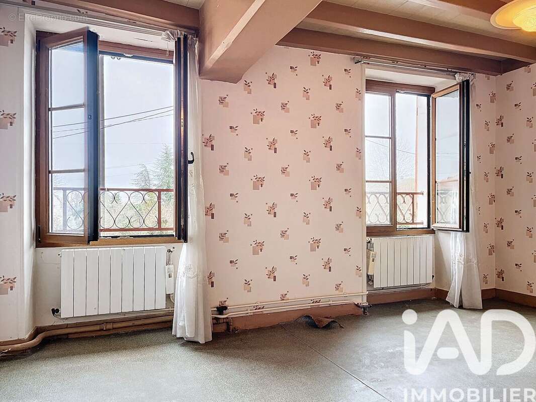 Photo 9 - Maison à MAILLY-LE-CHATEAU