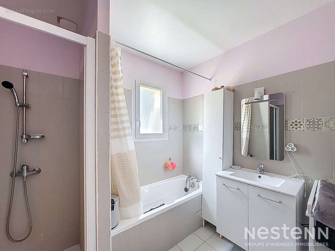 À vendre : Maison contemporaine de 153 m² avec demi-sous-sol à Gondrin, sur terrain de 3500 m² - photo 12