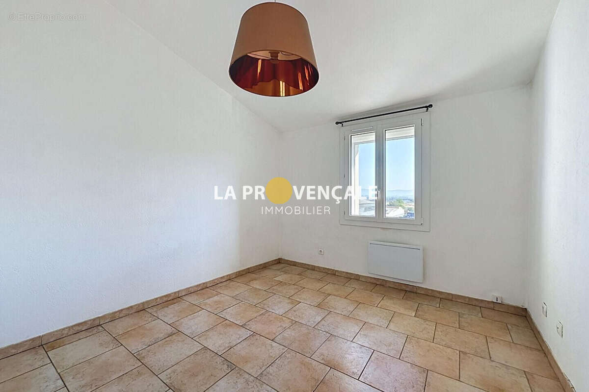 Appartement 48 m² à Trets  - photo 5
