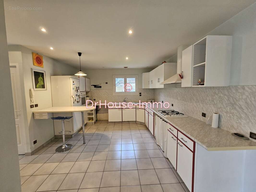 Maison à SAINT-GENES-DE-BLAYE