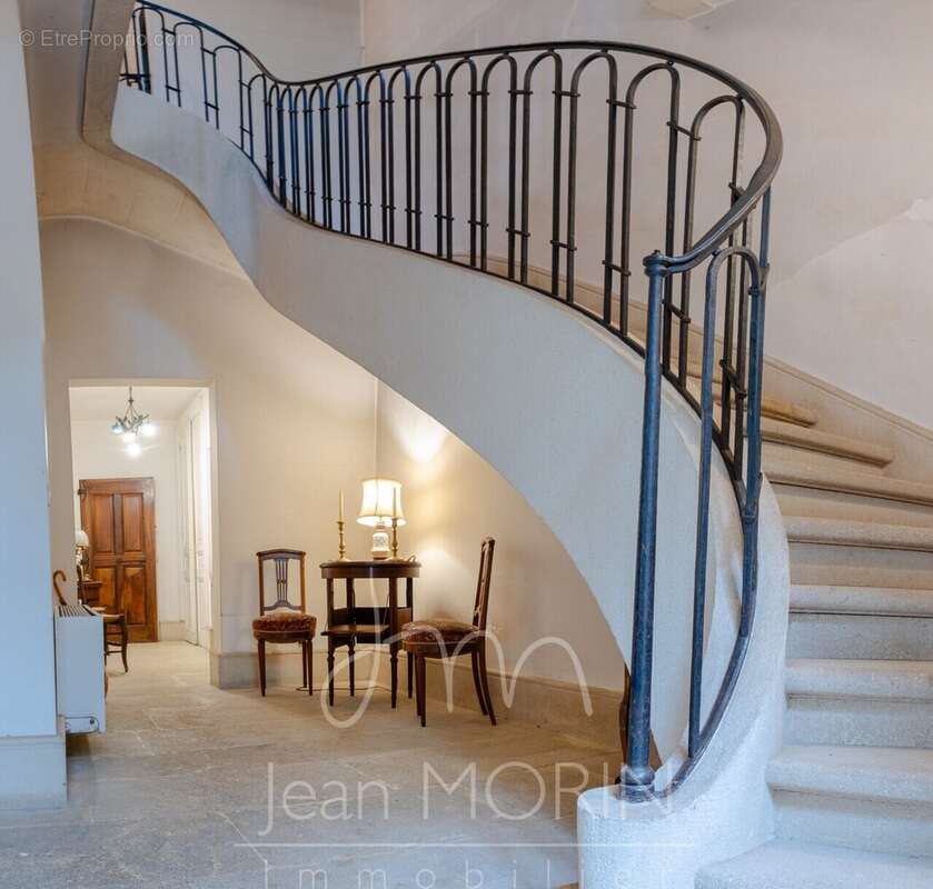 Maison à BOURG-LES-VALENCE