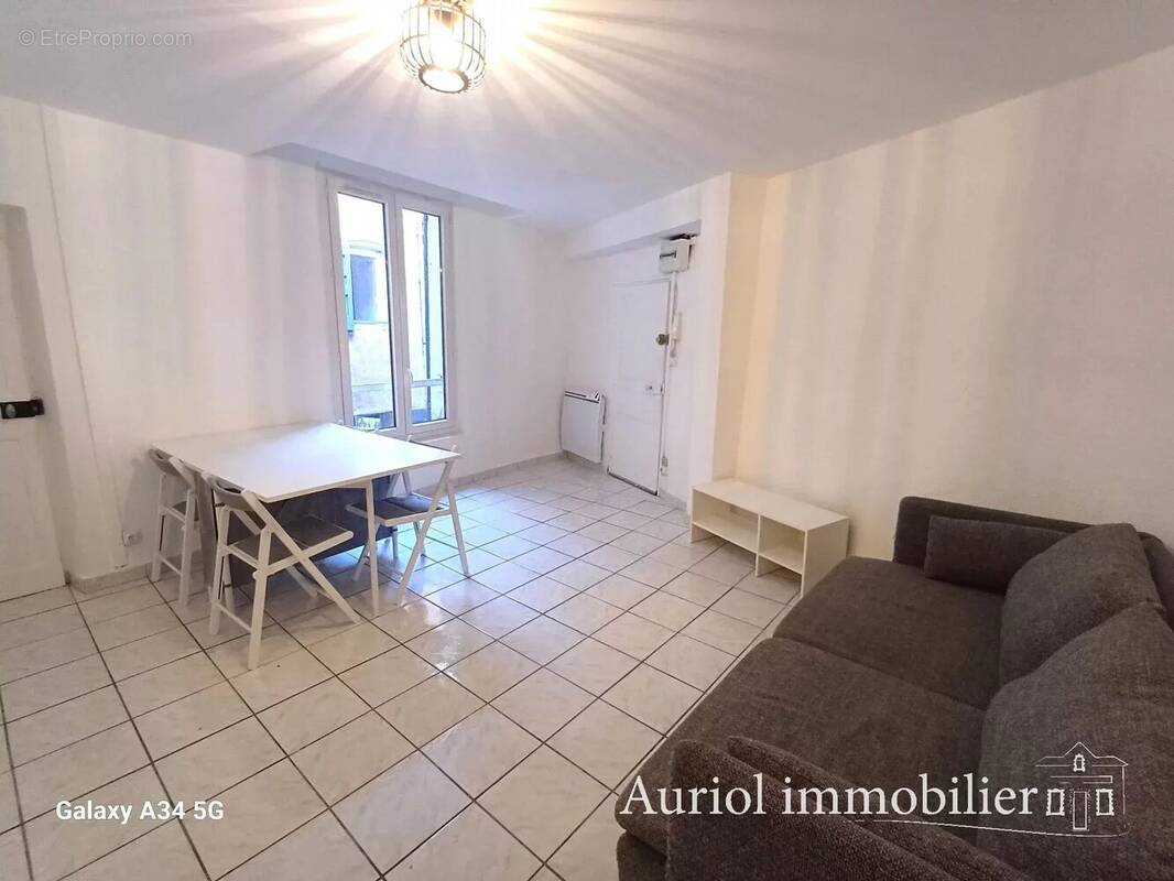 Appartement à AURIOL